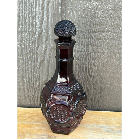 Vintage Ruby Red Avon 1876 Cape Cod Glass Wine Decanter Stopper Bubble Bath - Picture 5 of 9